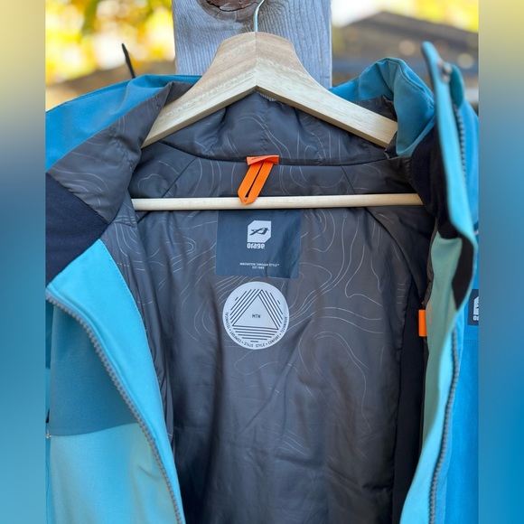Orage Ski Jacket - Picture 12 of 15